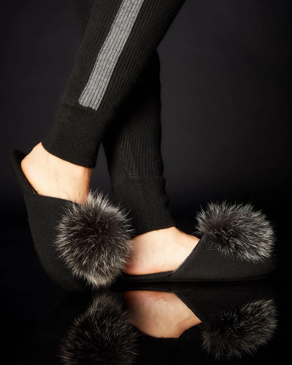 Cashmere Slide with Pom Pom