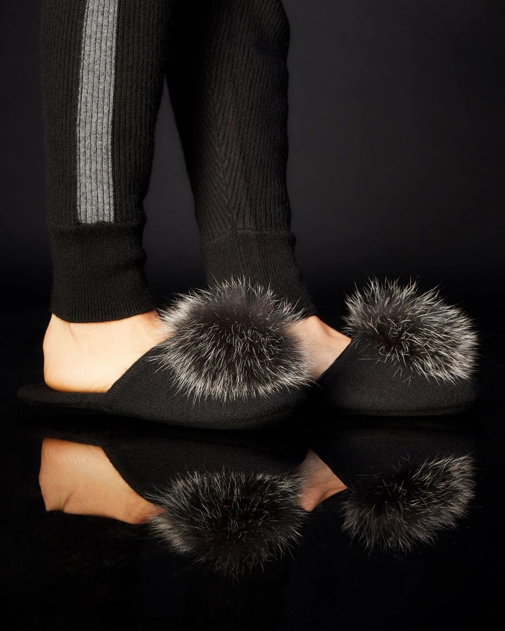 Cashmere Slide with Pom Pom