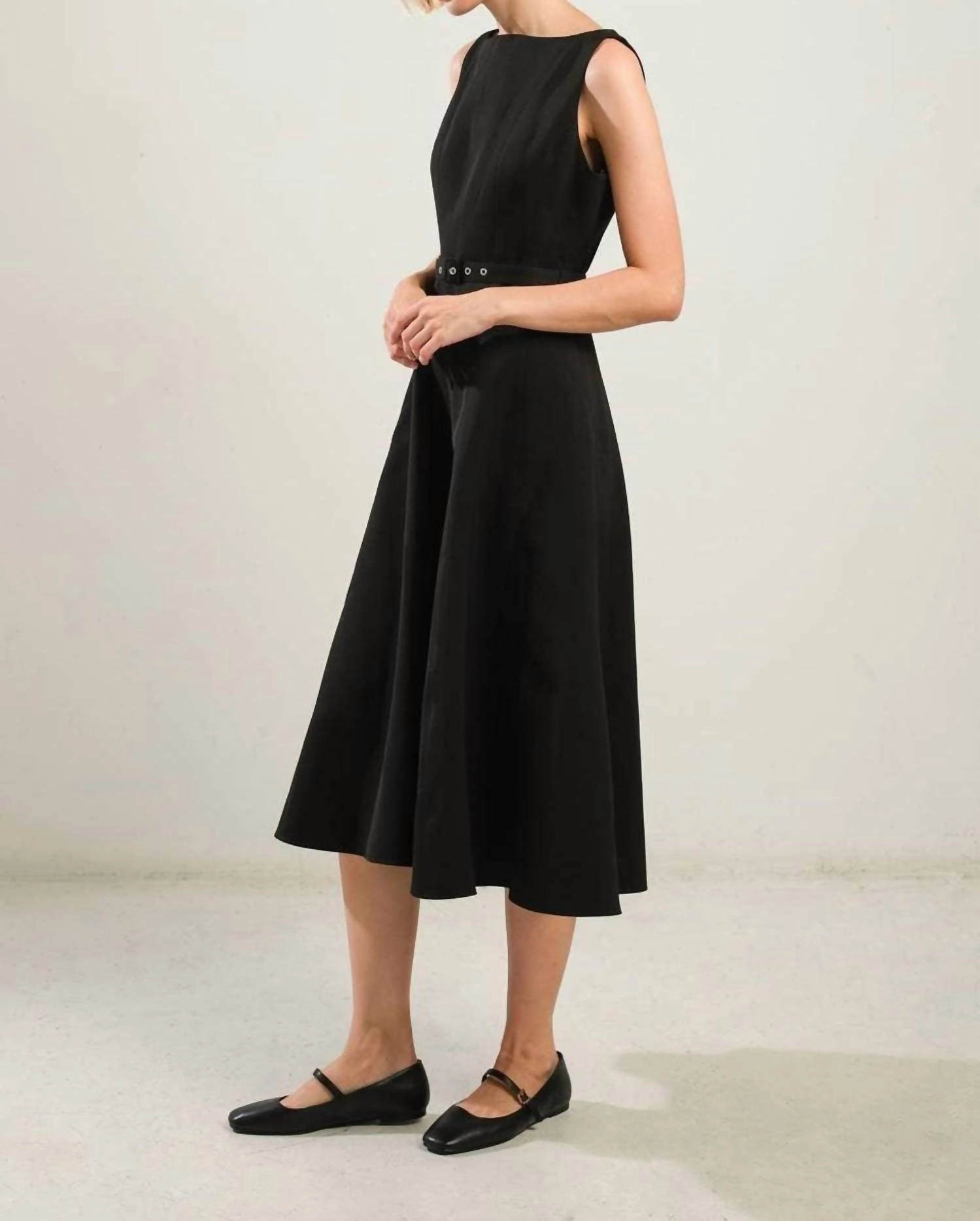 Elizabeth Midi Dress In Black