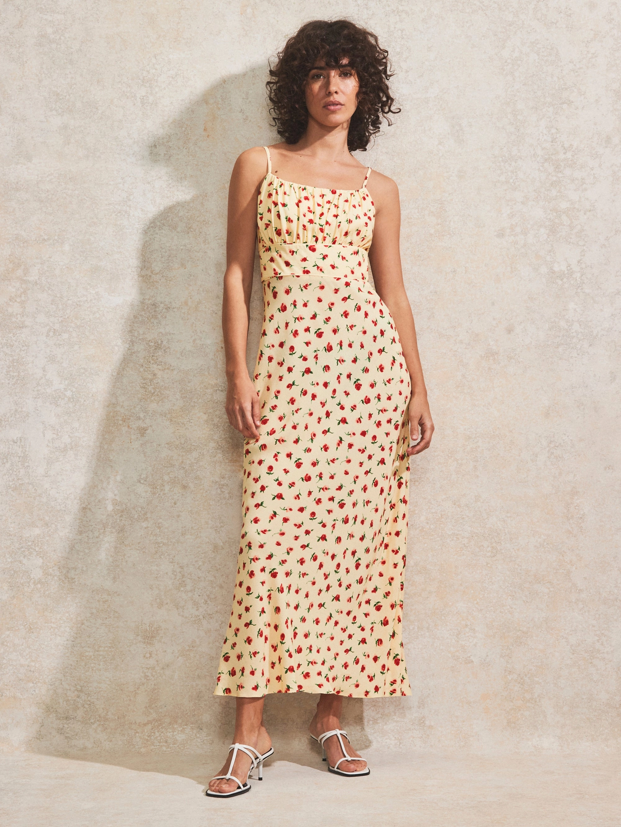 Petite Buttermilk Rose-Print Gathered-Bodice Cami Dress